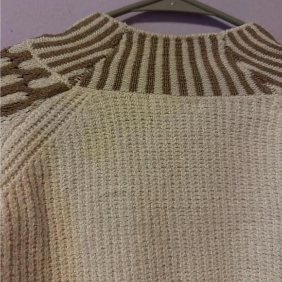Lush Beige and Taupe Knit Sweater - Picture 3 of 4